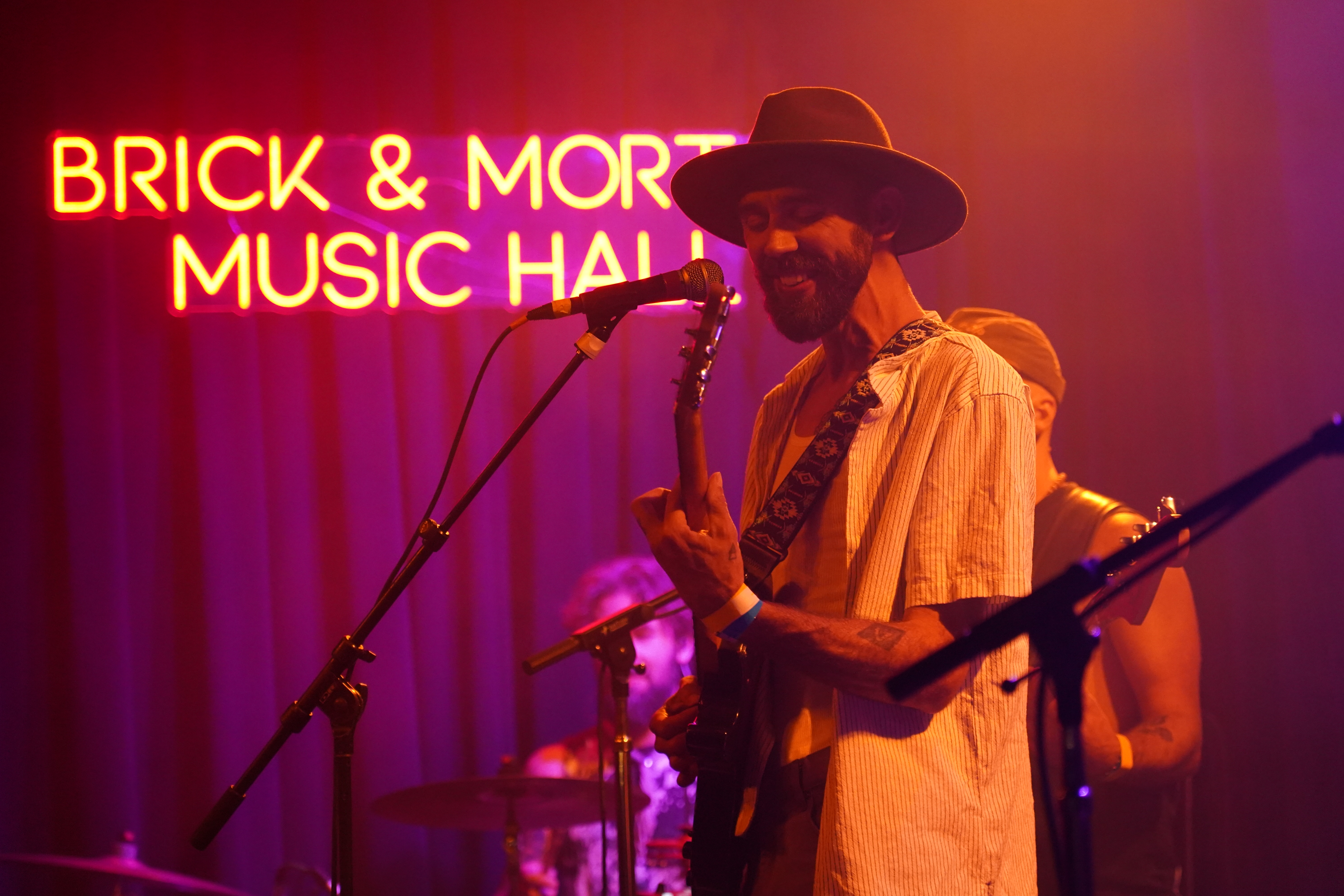 Album cover: Coyote Island