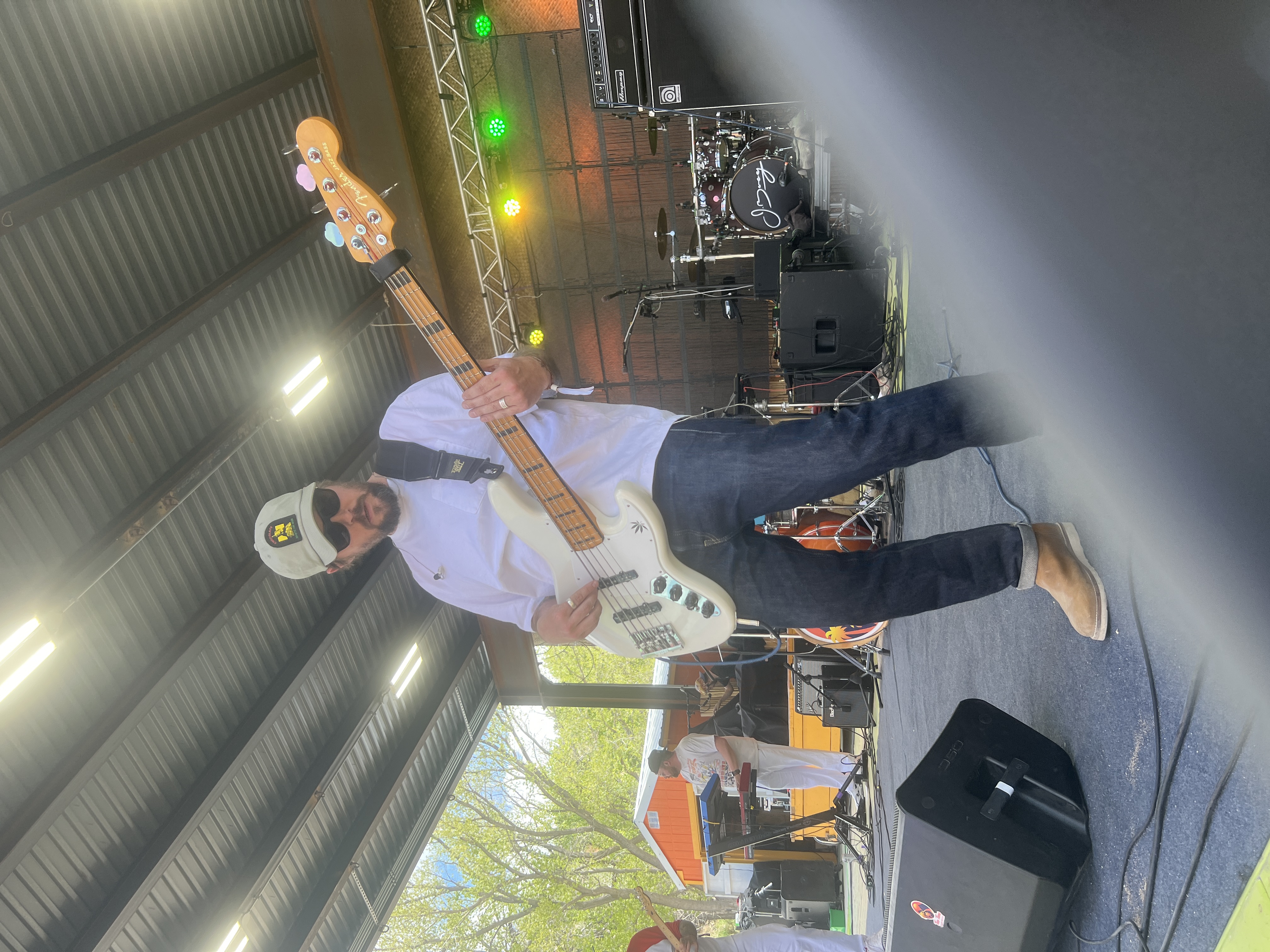 Royal Blu w/ The Autos