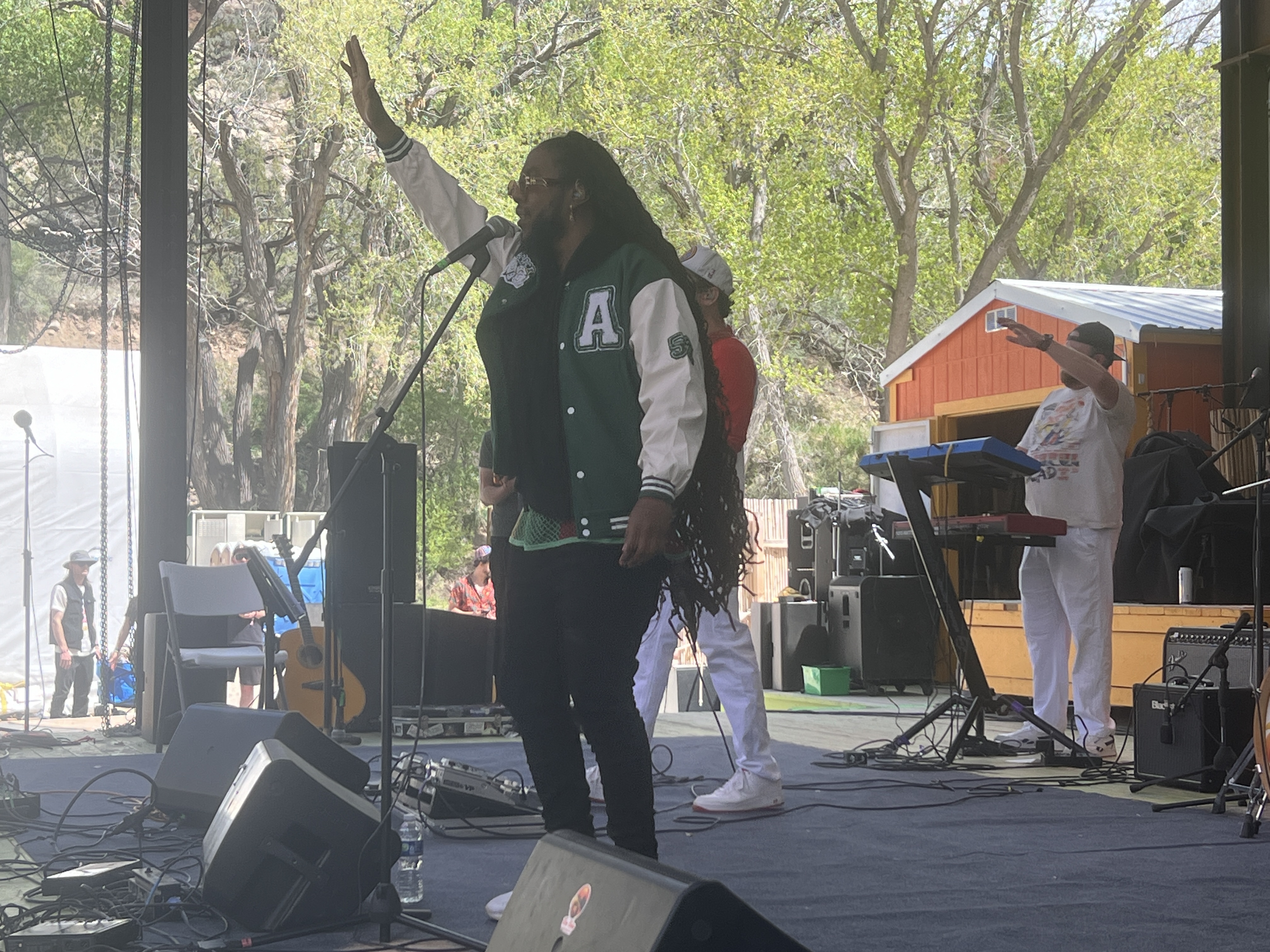 Royal Blu w/ The Autos